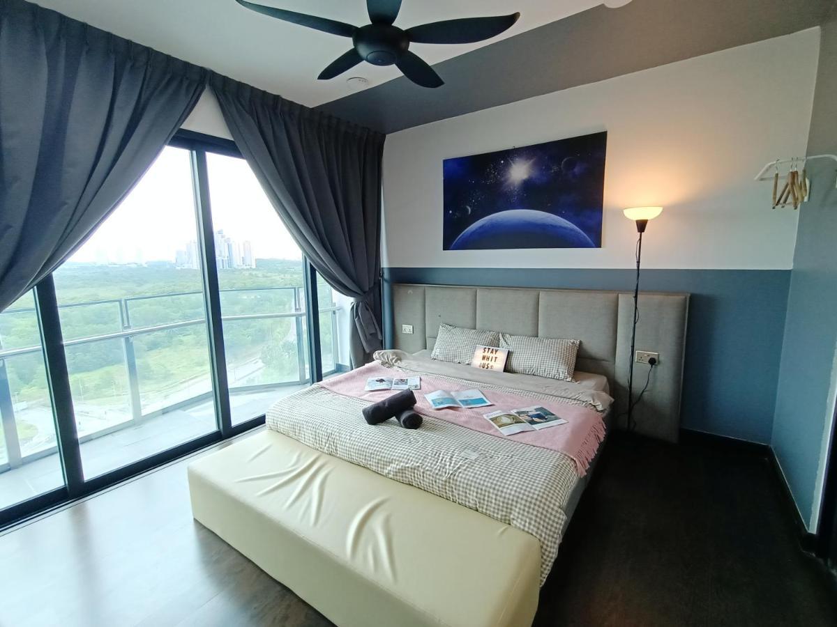 C1113 Almas Suites Galaxy Space Netflix By Stay Nusajaya  Buitenkant foto