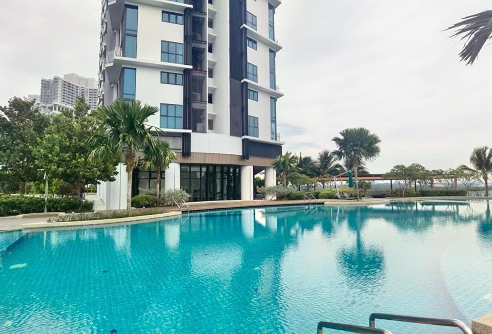 C1113 Almas Suites Galaxy Space Netflix By Stay Nusajaya  Buitenkant foto