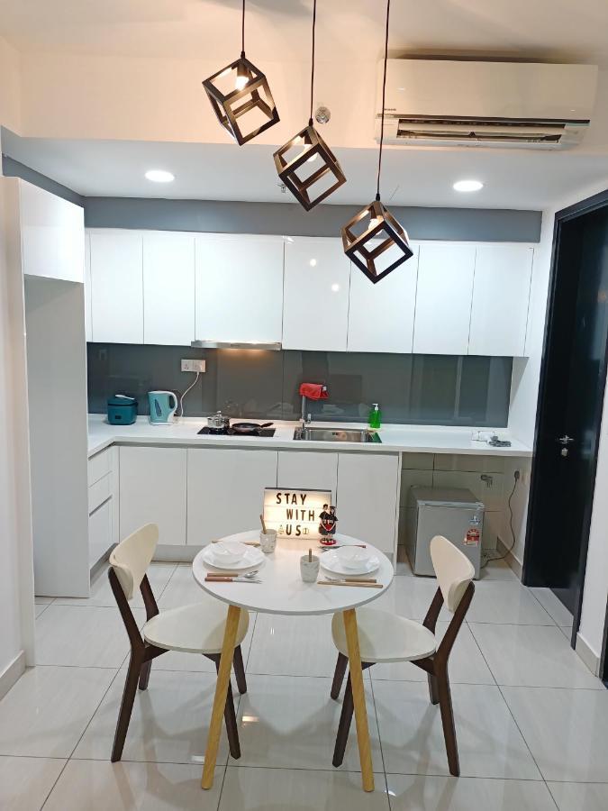 C1113 Almas Suites Galaxy Space Netflix By Stay Nusajaya  Buitenkant foto